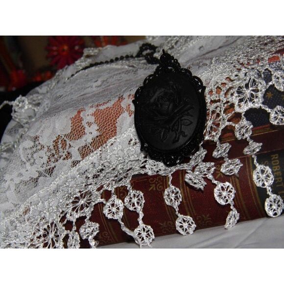 Anniversary gift birthday mom Black Morbid Rose Cameo Necklace Gothic Victorian - Picture 5 of 9